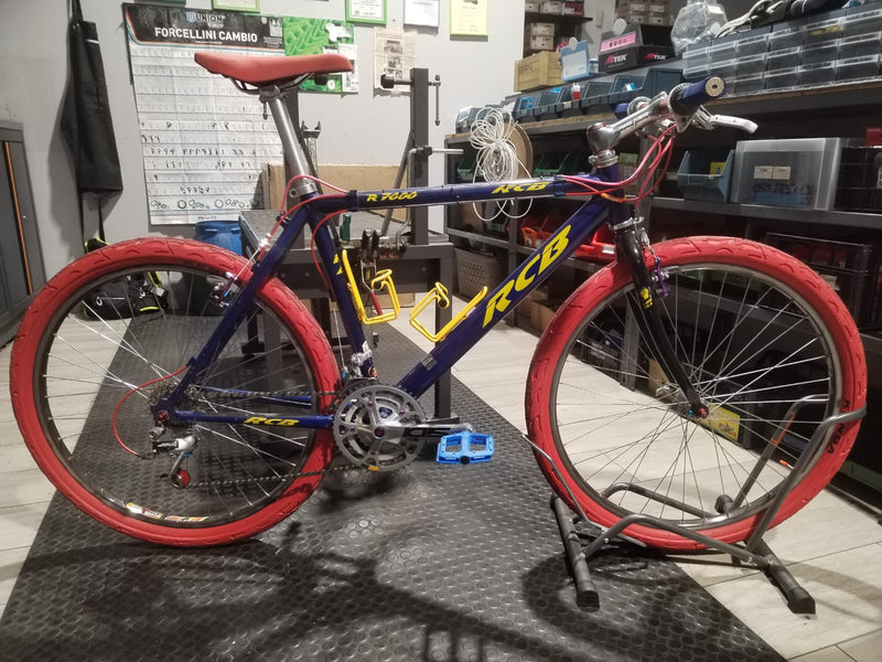 Carica immagine in Galleria Viewer, BICI MTB 26" RCB R7000 ALLUMINIO BLU/GIALLO TAGLIA S USATO-REVISIONATO