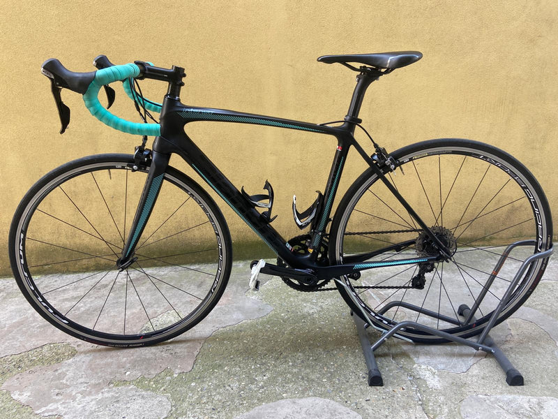 Carica immagine in Galleria Viewer, BIANCHI INTENSO CARBON TG 50 USATO IN CONTO VENDITA