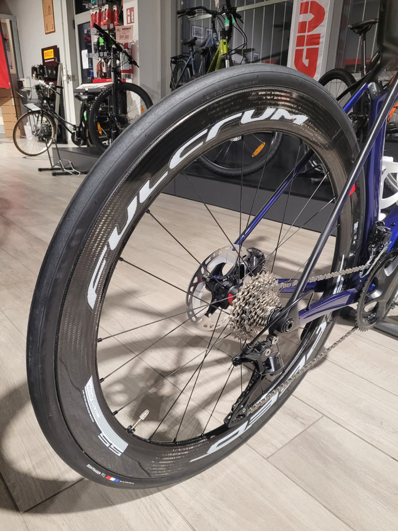 Carica immagine in Galleria Viewer, TREK MADONE SL 5 GEN 8 taglia M/L BIKEFORWIN EDITION PROMO
