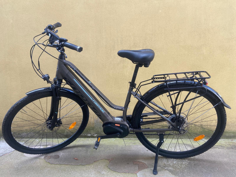 Carica immagine in Galleria Viewer, torpado altea e-bike donna 28" tg 44 usato in conto-vendita

