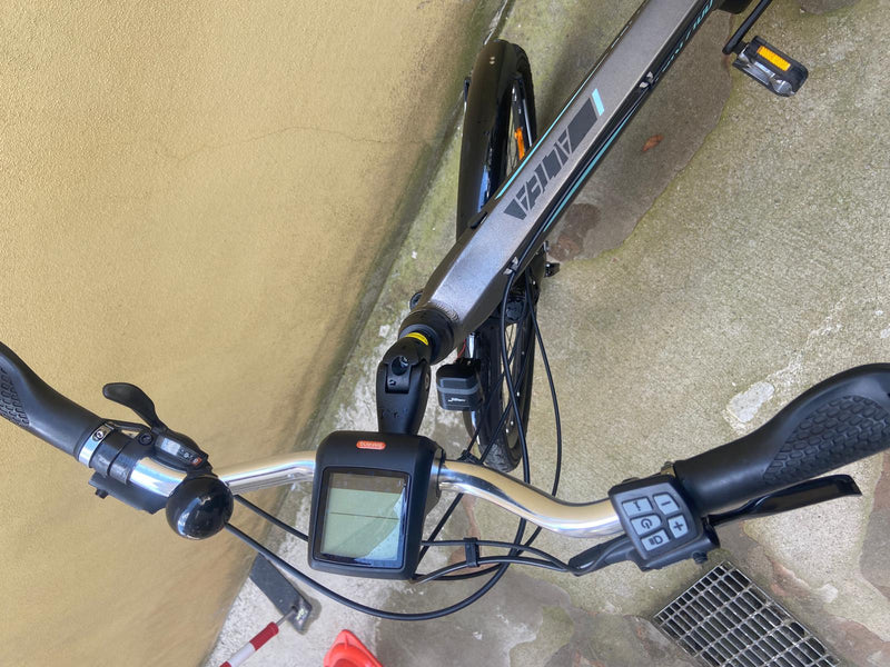 Carica immagine in Galleria Viewer, torpado altea e-bike donna 28" tg 44 usato in conto-vendita
