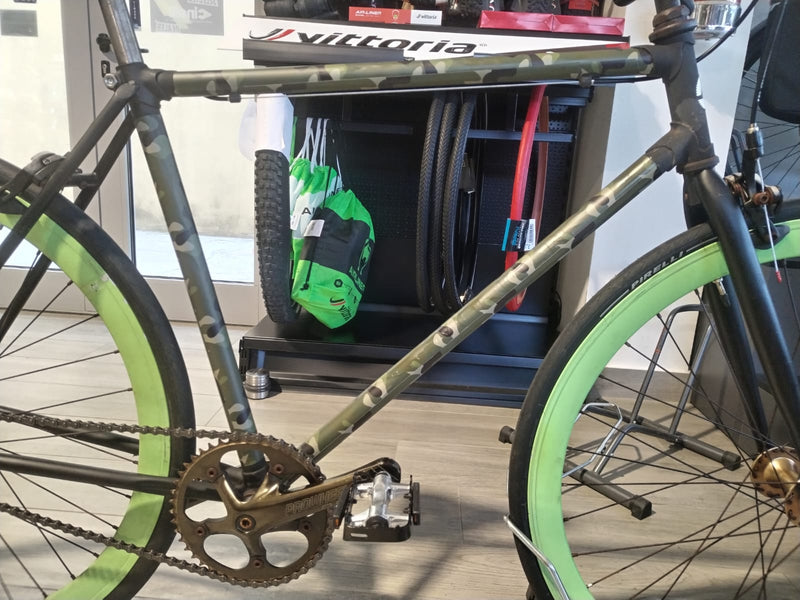 Carica immagine in Galleria Viewer, BICI CITY FIXED ACCIAIO TAGLIA M NERO/VERDE USATO-REVISIONATO
