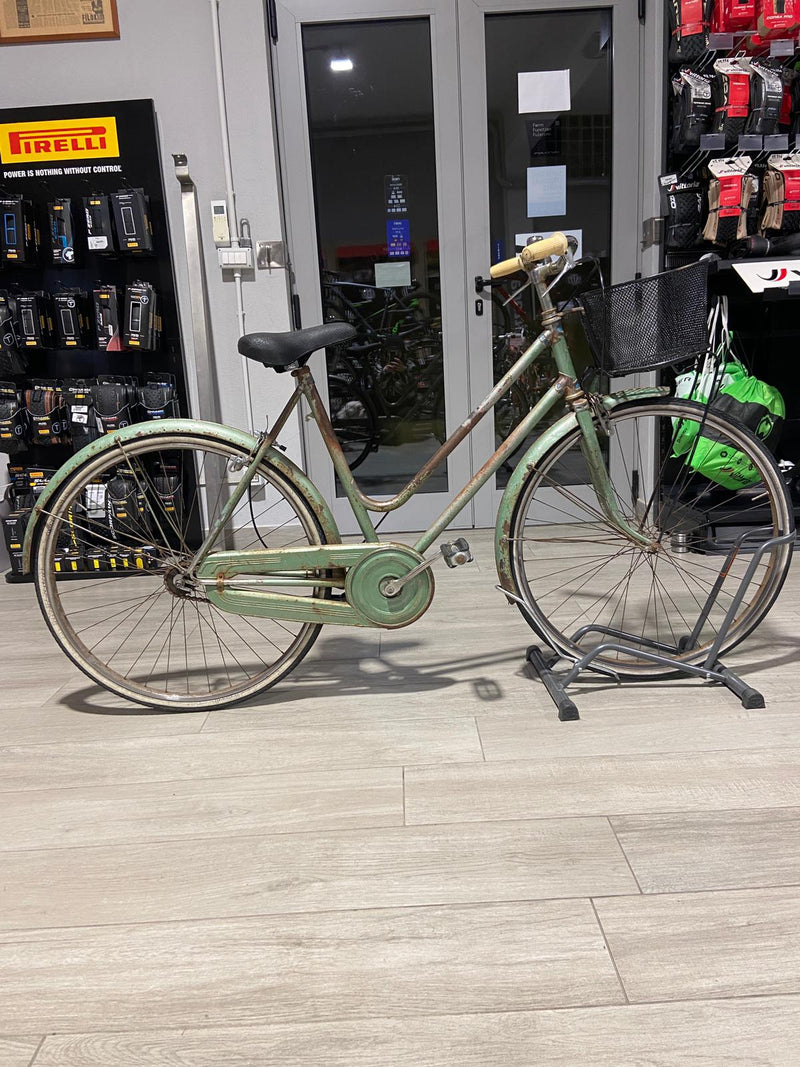 Carica immagine in Galleria Viewer, BICI DONNA OLANDA ACCIAIO DOPPIO TUBO VERDE PASTELLO 1 V TAGLIA M USATO-REVISIONATO
